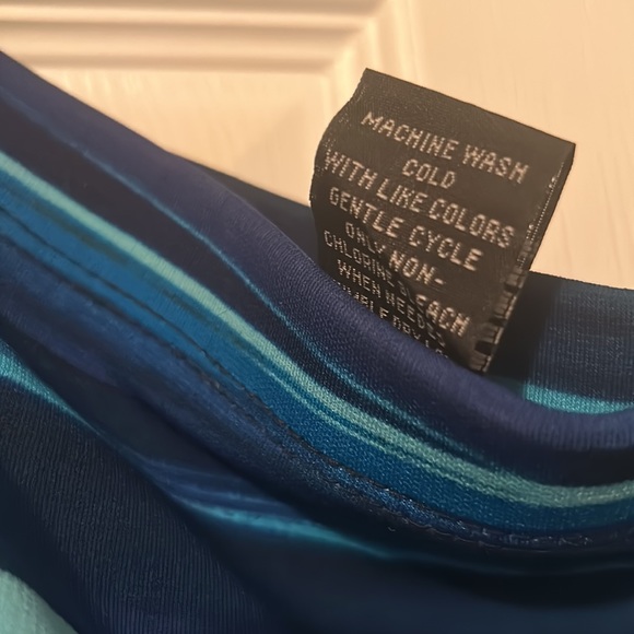 Ladies Skirt - Picture 4 of 4